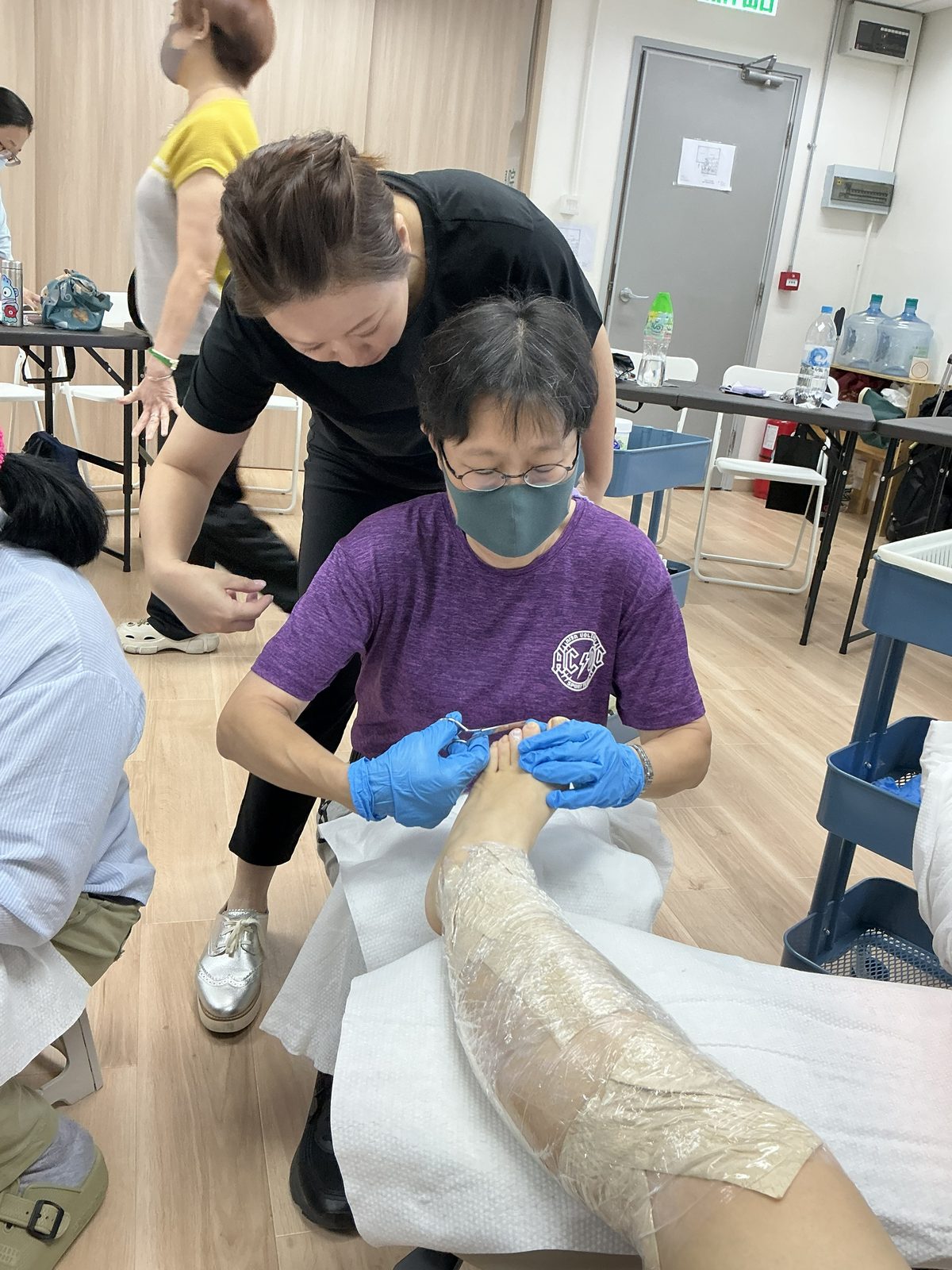 趾甲修復及護理證書課程 — 課堂實況