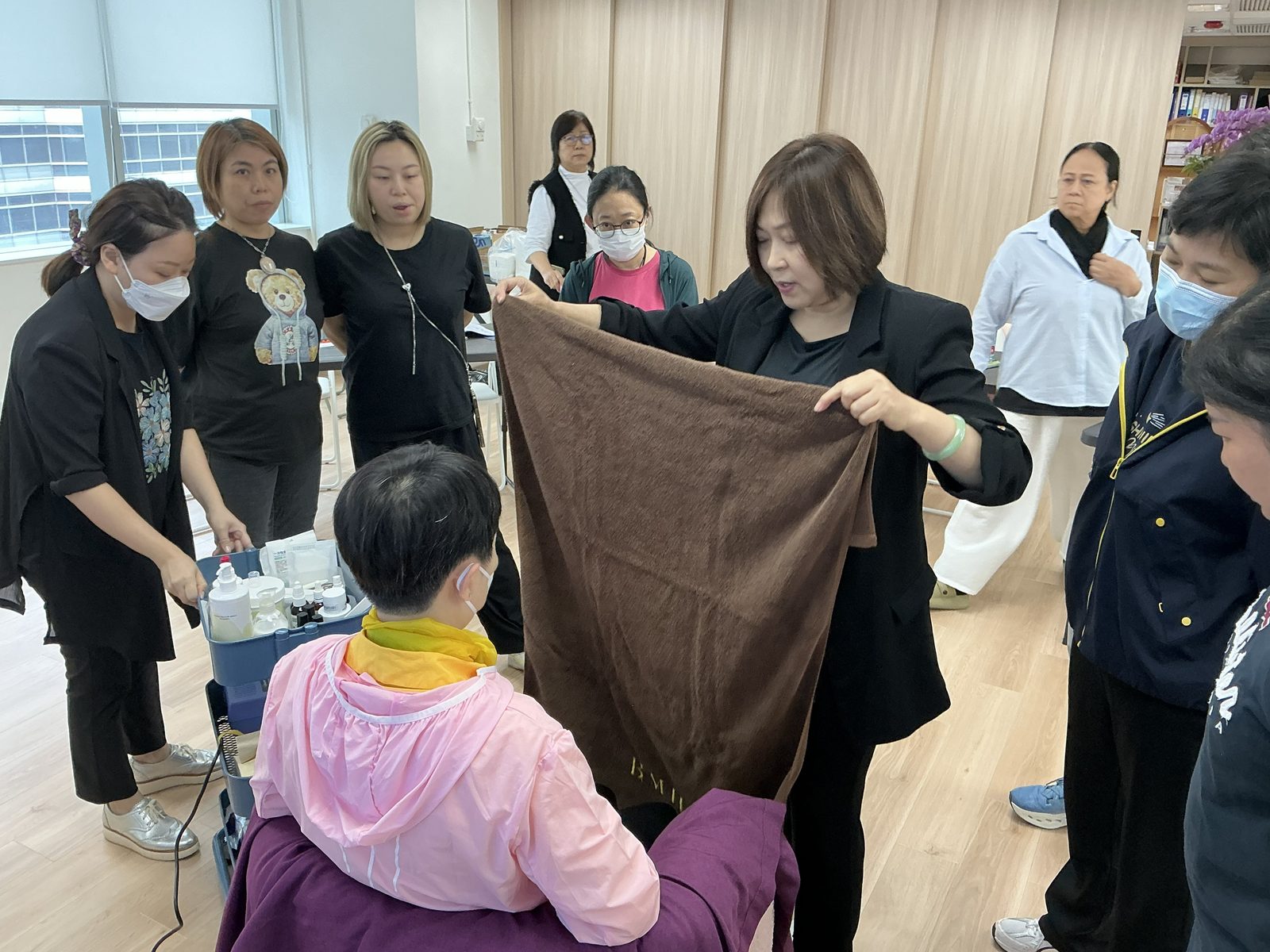趾甲修復及護理證書課程 — 課堂實況